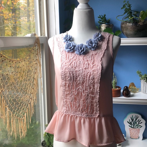 🌺Lauren Conrad blush peplum tank top🌺 - Picture 2 of 4